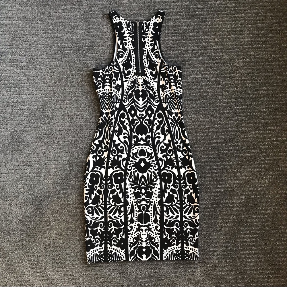 Dress - Picture 2 of 5